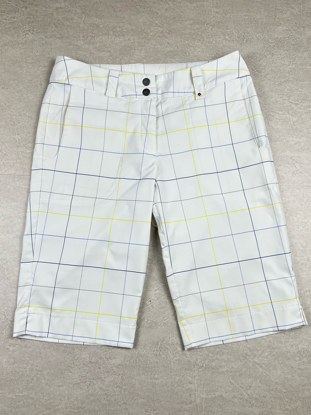 Nike Golf Dri-FIT White Plaid Bermuda Shorts Women’s Size 6P